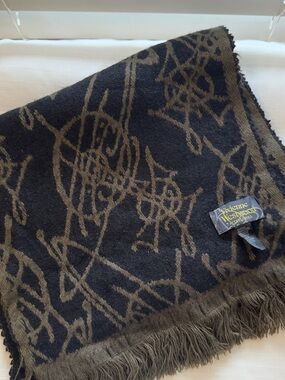100% Authentic Vivienne Westwood Graffiti Orb Wool Blend Scarf - Made in Italy